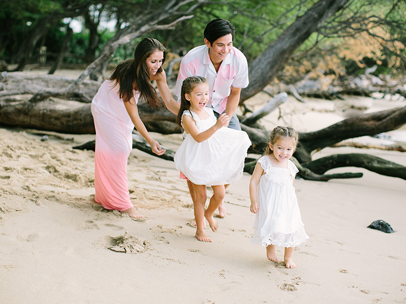 IMage of wedding couple photographed by Tracey Lyn Photography