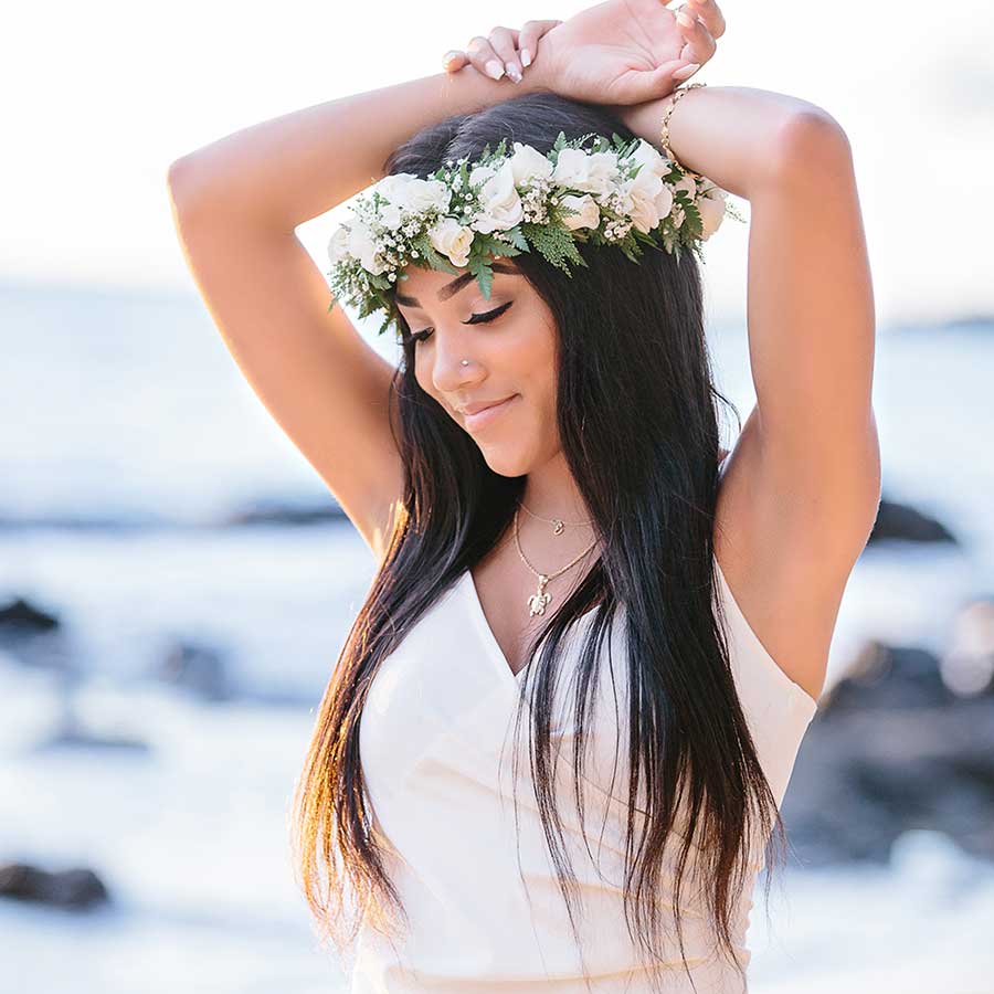 image of a senior portrait of a girl wearing a haku