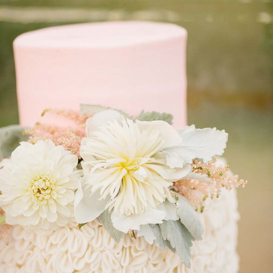 image of wedding cake