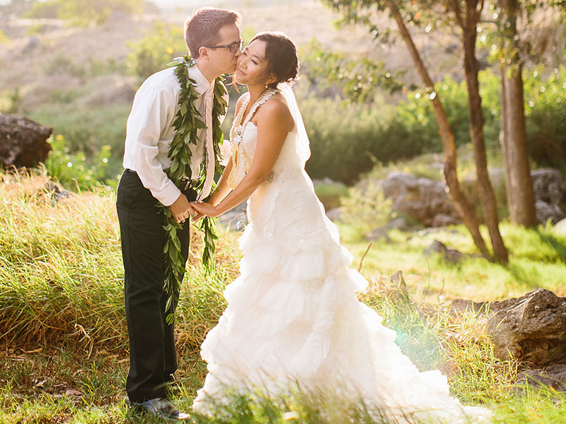 IMage of wedding couple photographed by Tracey Lyn Photography